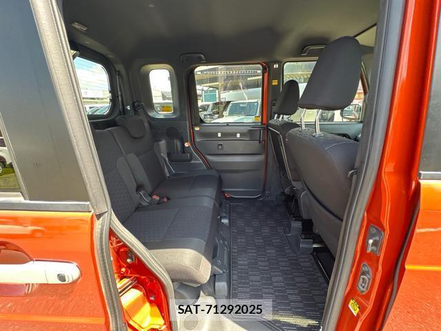 Toyota Pixis Mega 2015-08 8379258-11