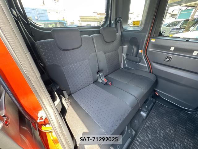 Toyota Pixis Mega 2015-08 8379258-12