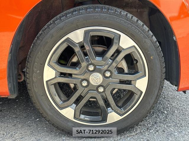 Toyota Pixis Mega 2015-08 8379258-17