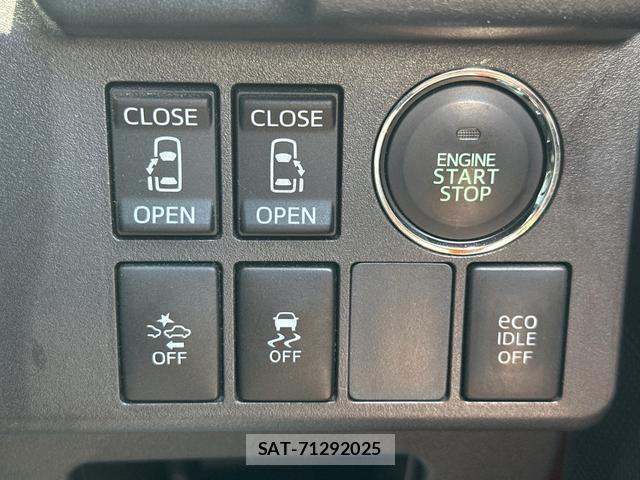 Toyota Pixis Mega 2015-08 8379258-6