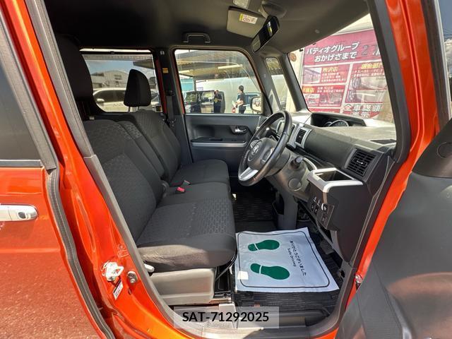 Toyota Pixis Mega 2015-08 8379258-8