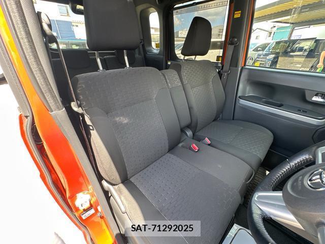 Toyota Pixis Mega 2015-08 8379258-9