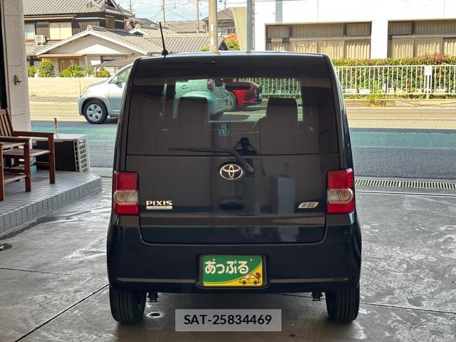 Toyota PIXIS SPACE 2014-01 8379602-2