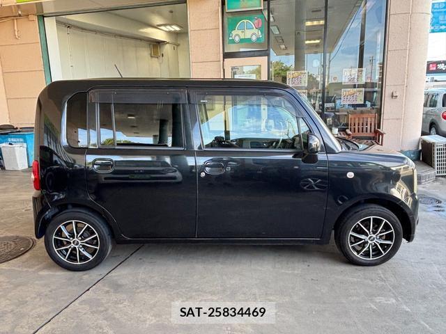 Toyota PIXIS SPACE 2014-01 8379602-3
