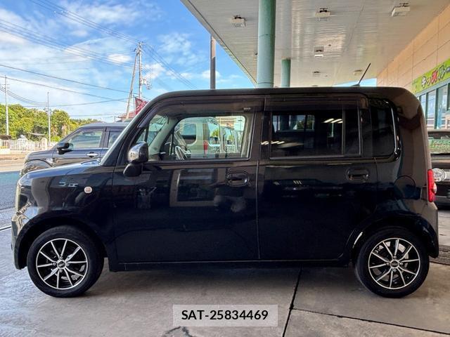 Toyota PIXIS SPACE 2014-01 8379602-4