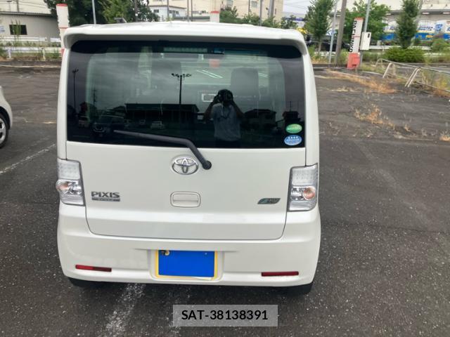 Toyota PIXIS SPACE 2012-10 8380015-3