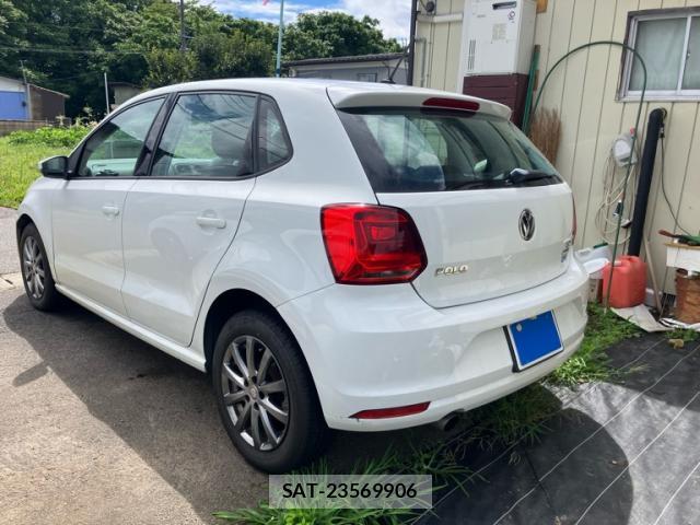 VolksWagen POLO 2014-12 8379040-11