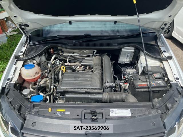VolksWagen POLO 2014-12 8379040-12
