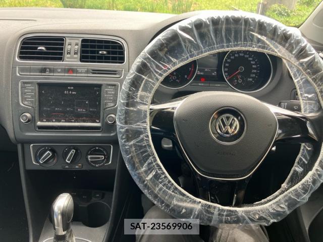 VolksWagen POLO 2014-12 8379040-5