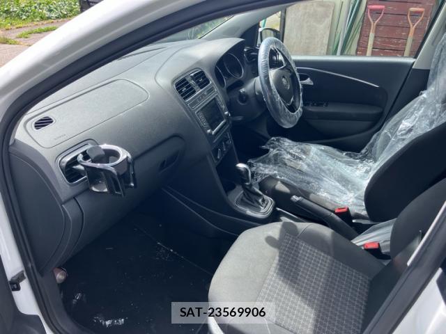 VolksWagen POLO 2014-12 8379040-7