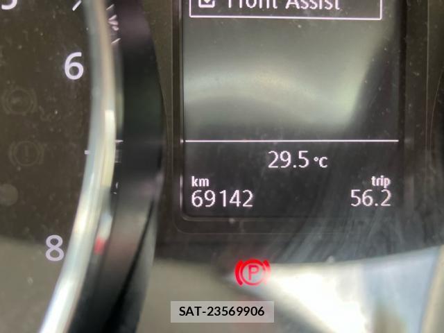 VolksWagen POLO 2014-12 8379040-8