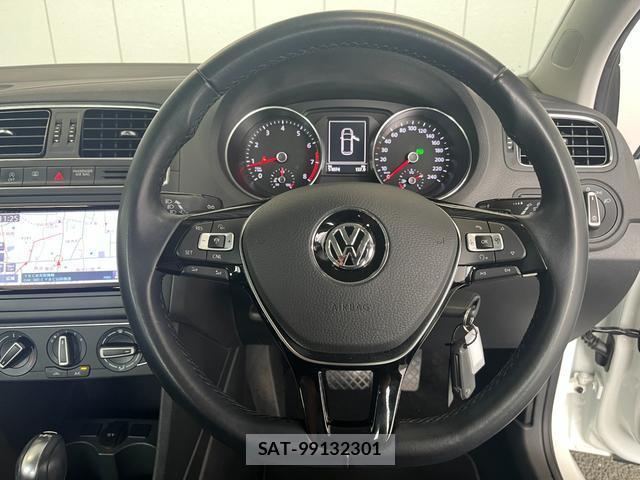 VolksWagen POLO 2016-08 8379173-12
