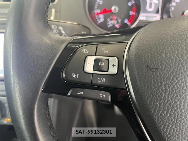 VolksWagen POLO 2016-08 8379173-18