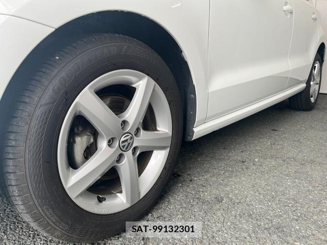 VolksWagen POLO 2016-08 8379173-5