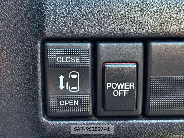 Mazda PREMACY 2013-09 8379311-7