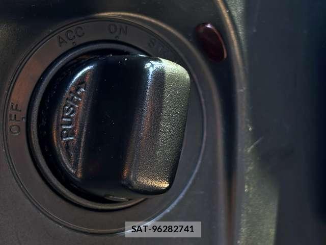 Mazda PREMACY 2013-09 8379311-8