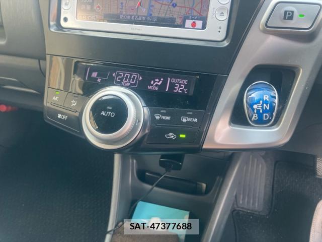 Toyota PRIUS ALPHA 2012-05 8378916-10