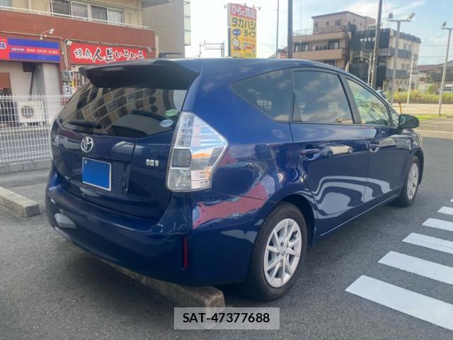 Toyota PRIUS ALPHA 2012-05 8378916-13
