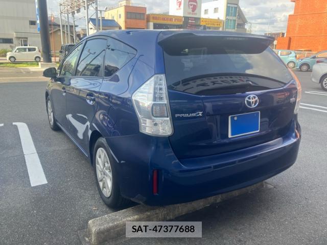 Toyota PRIUS ALPHA 2012-05 8378916-2