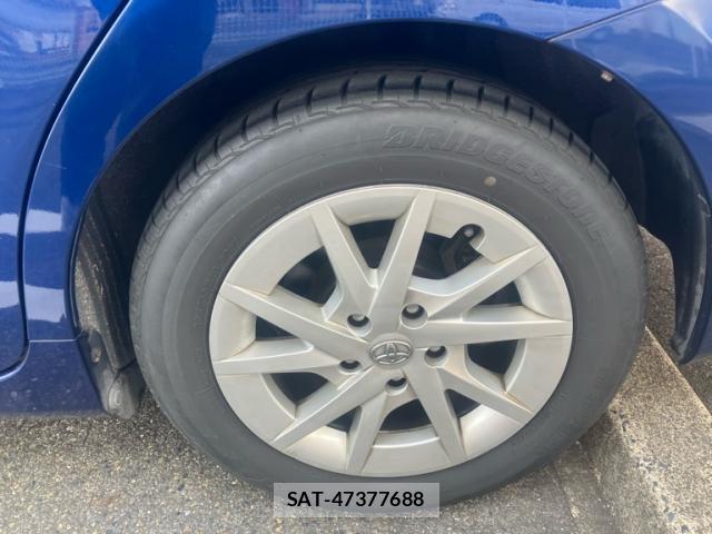 Toyota PRIUS ALPHA 2012-05 8378916-4