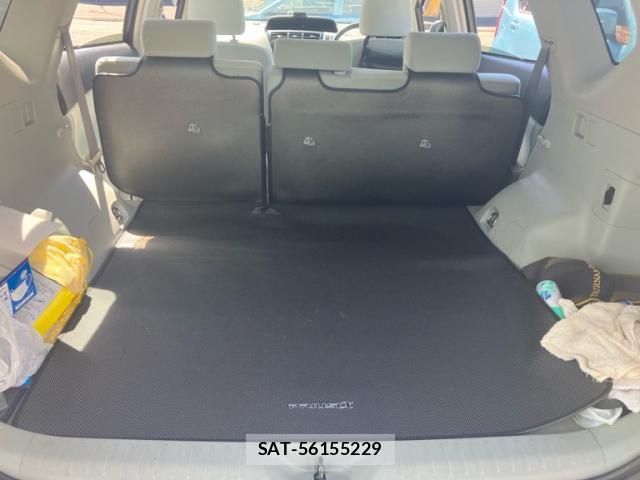 Toyota PRIUS ALPHA 2011-10 8378938-7