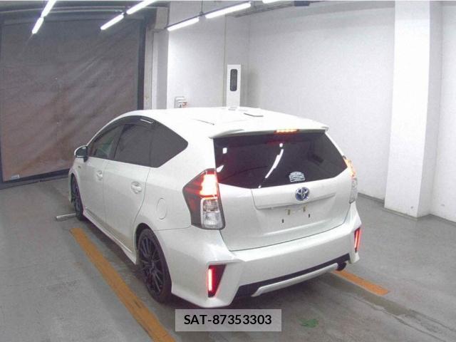 Toyota PRIUS ALPHA 2015-06 8379187-1