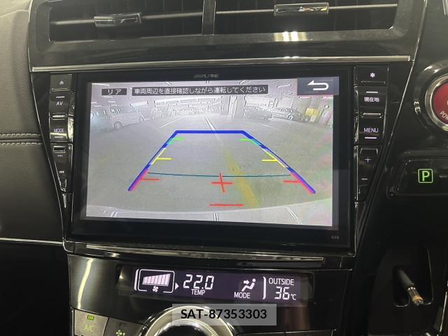 Toyota PRIUS ALPHA 2015-06 8379187-11
