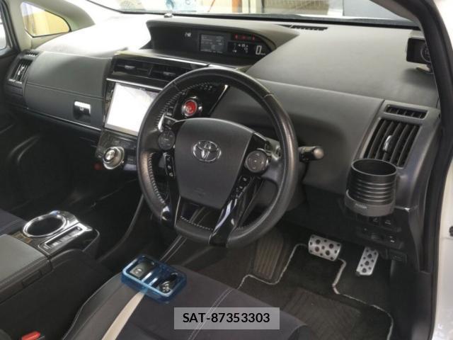 Toyota PRIUS ALPHA 2015-06 8379187-2