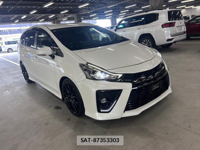 Toyota PRIUS ALPHA 2015-06 8379187-6