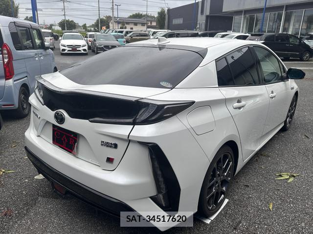 Toyota PRIUS PHV 2018-01 8379343-4