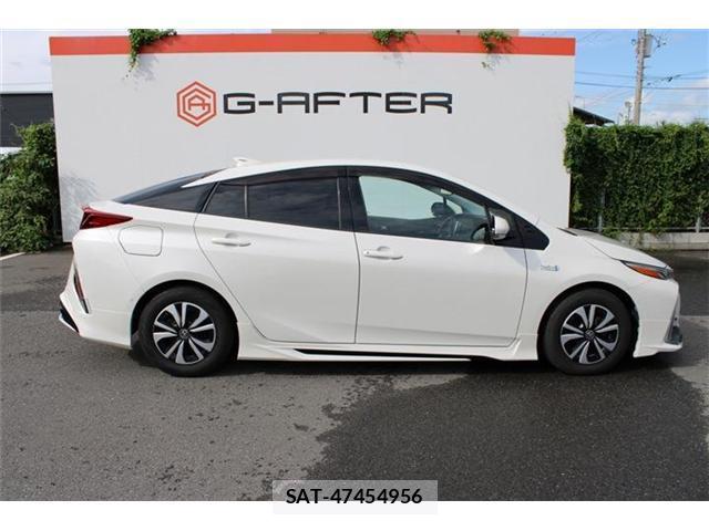 Toyota PRIUS PHV 2017-06 8379719-10