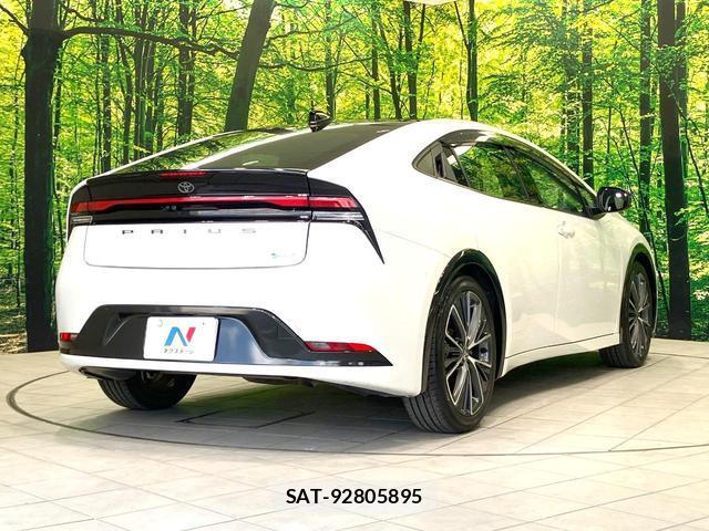 Toyota PRIUS 2023-03 8378575-16