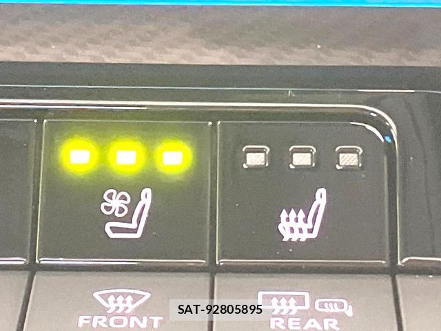 Toyota PRIUS 2023-03 8378575-6