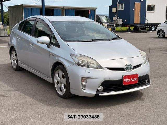 Toyota PRIUS 2013-12 8378651-1