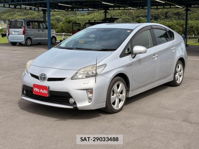 Toyota PRIUS 2013-12 8378651-15