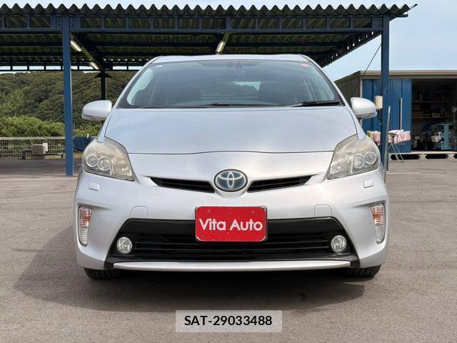 Toyota PRIUS 2013-12 8378651-17