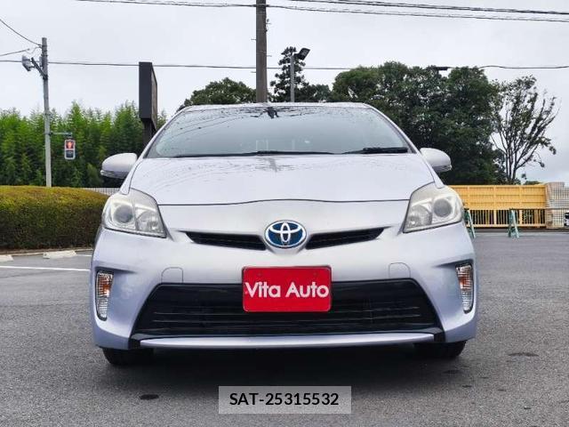 Toyota PRIUS 2012-06 8378725-11