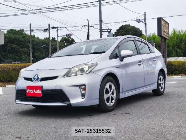 Toyota PRIUS 2012-06 8378725-15