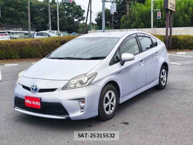Toyota PRIUS 2012-06 8378725-16