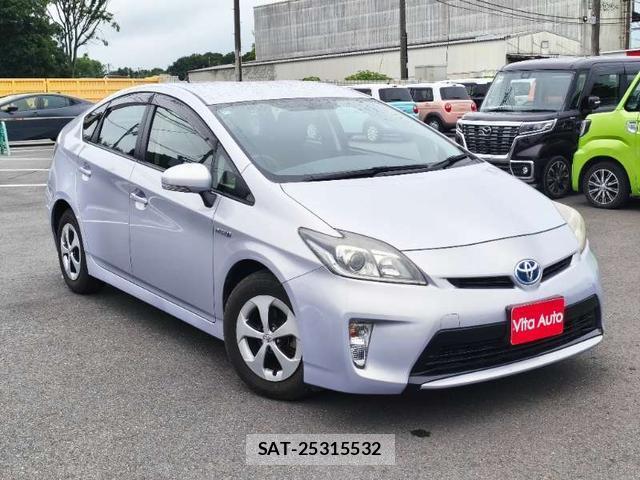 Toyota PRIUS 2012-06 8378725-17
