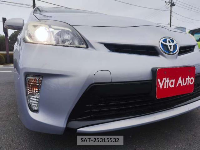 Toyota PRIUS 2012-06 8378725-7