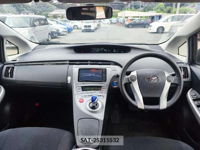 Toyota PRIUS 2012-06 8378725-8