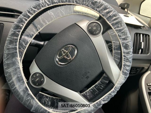 Toyota PRIUS 2010-04 8378903-10