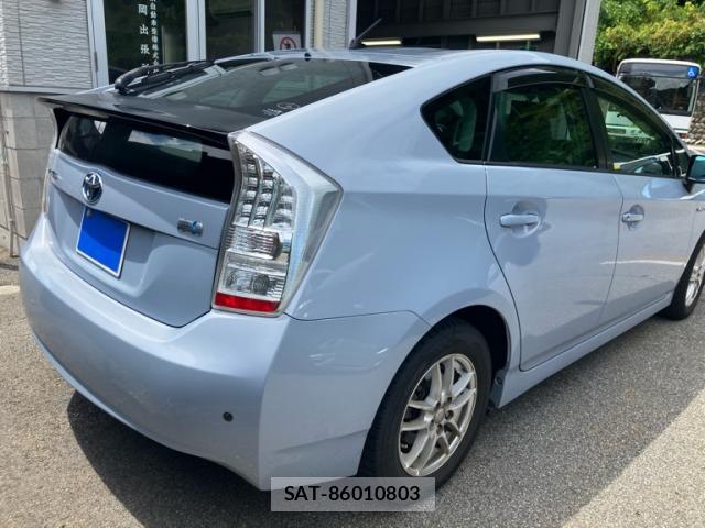 Toyota PRIUS 2010-04 8378903-12