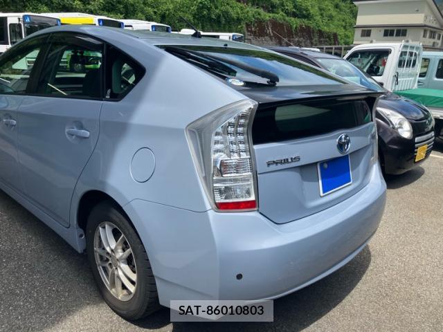 Toyota PRIUS 2010-04 8378903-13