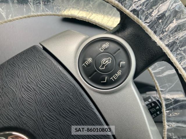 Toyota PRIUS 2010-04 8378903-14