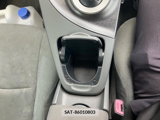 Toyota PRIUS 2010-04 8378903-18