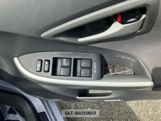 Toyota PRIUS 2010-04 8378903-7