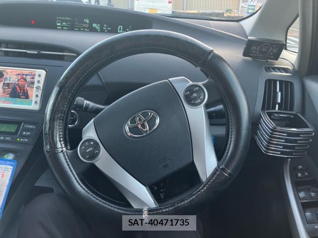 Toyota PRIUS 2011-01 8378999-14