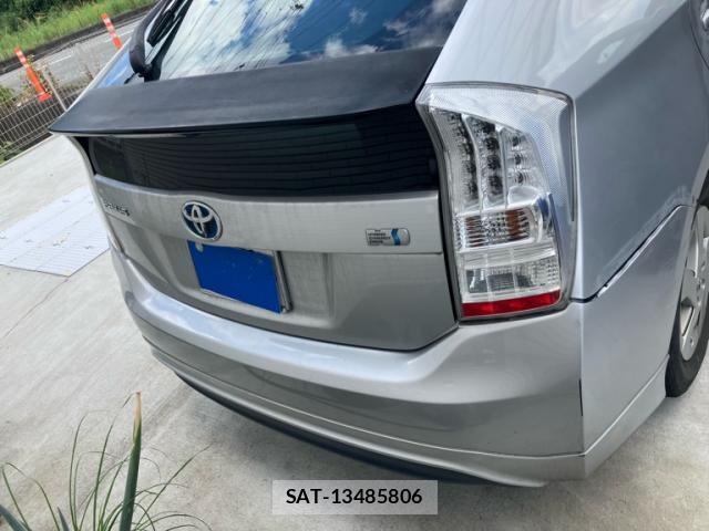 Toyota PRIUS 2010-01 8379023-1